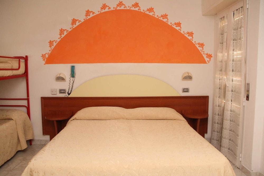 Hotel Clipper Cattolica Luaran gambar