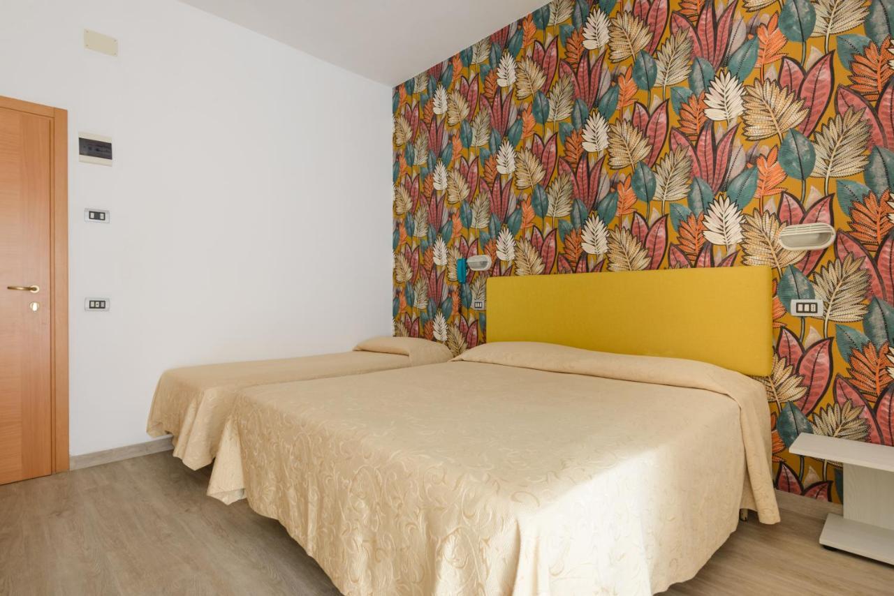 Hotel Clipper Cattolica Luaran gambar