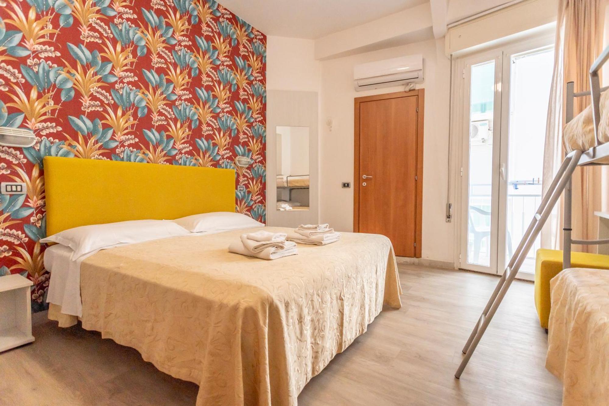 Hotel Clipper Cattolica Luaran gambar