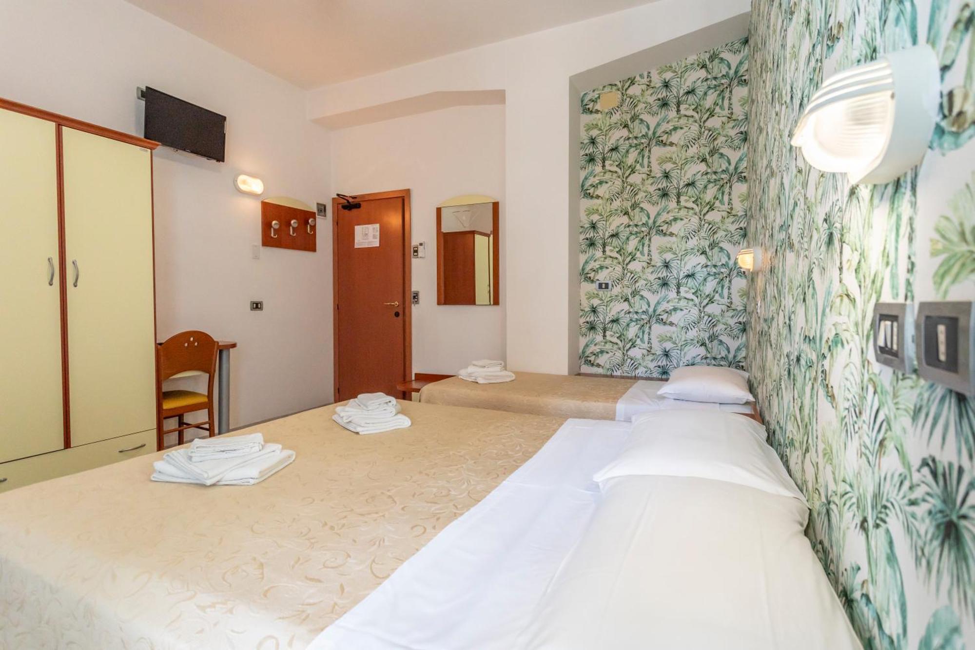Hotel Clipper Cattolica Luaran gambar